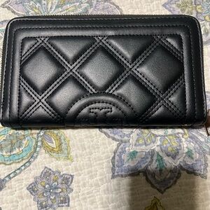 Quilted Black Leather Zip Wallet